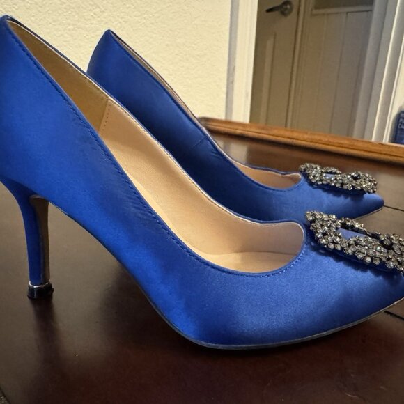 Manolo Blahnik Blue Satin Hangisi Crystal Buckle Pointed Toe Pumps - Picture 3 of 15